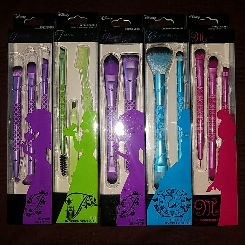 Disney makeup brushes